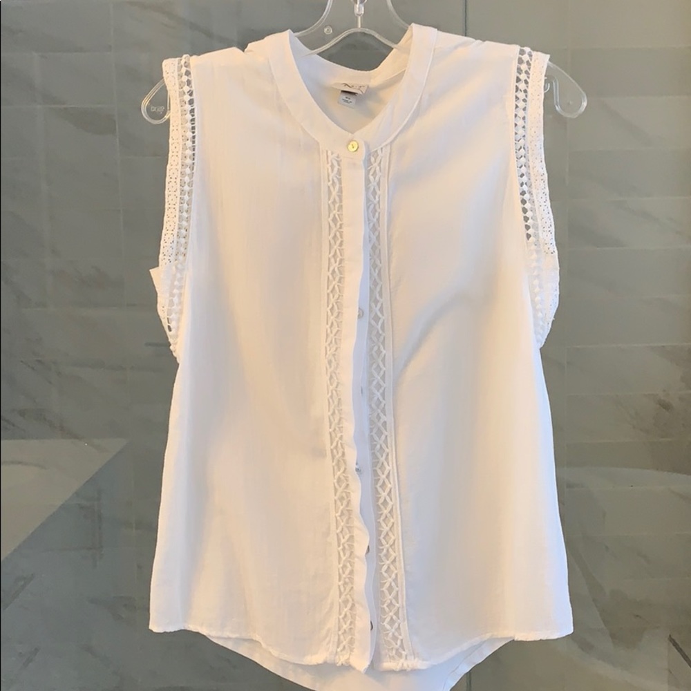 New | pretty sleeveless Top